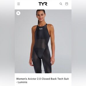 TYR Women's Black Tech Suit: Avictor Closed Back size  23
